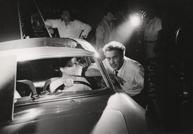 Claudia Cardinale és Federico Fellini a 8 és ½ forgatásán (fotó: Paolo Costa)