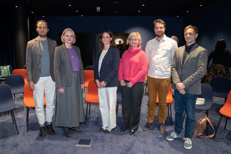 Szemerey Samu, Mátray Csenge, Pusztai-Nagy Dorottya, Varga Piroska, Kovács Dániel és Balogh Máté András (fotó: Pixolar Photography)