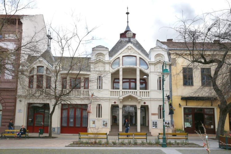 A színház épülete