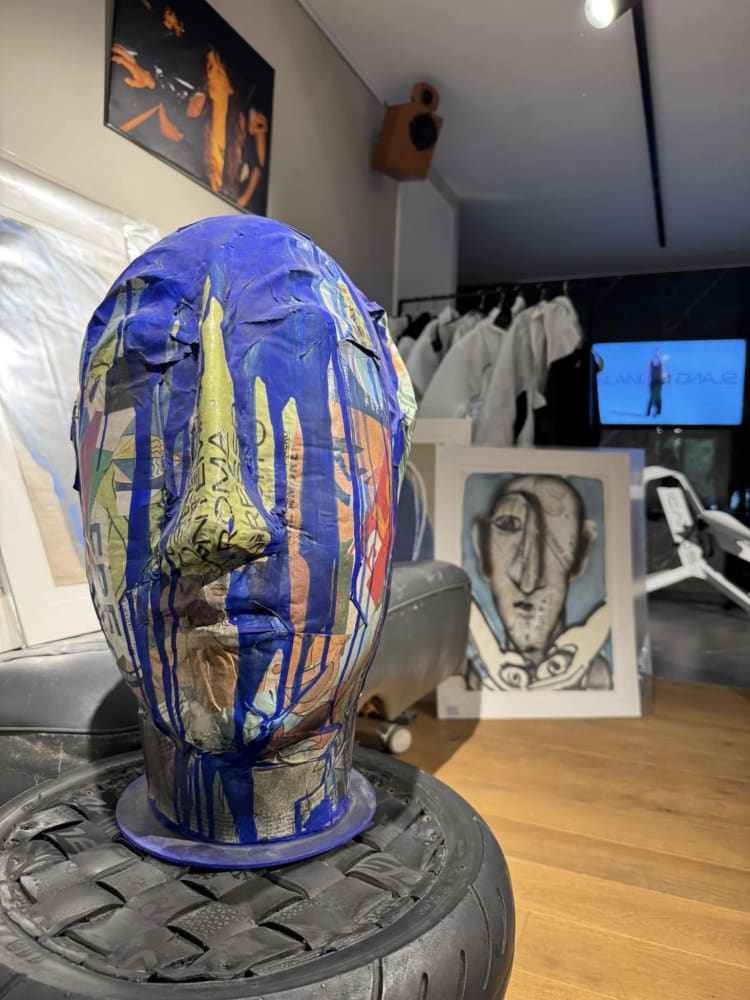 Silvio Monti papír fejszobra (forrás: Balogh Edina)