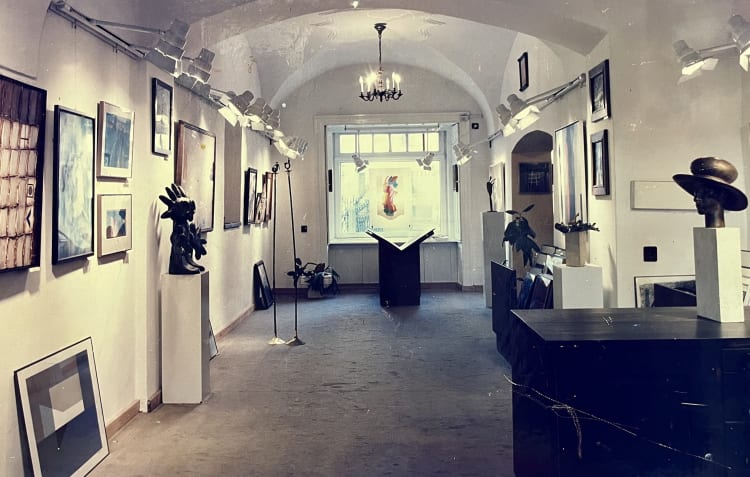 A Szentendrei Műhely Galéria enteriőrje 1986-ban (forrás: Erdész László)