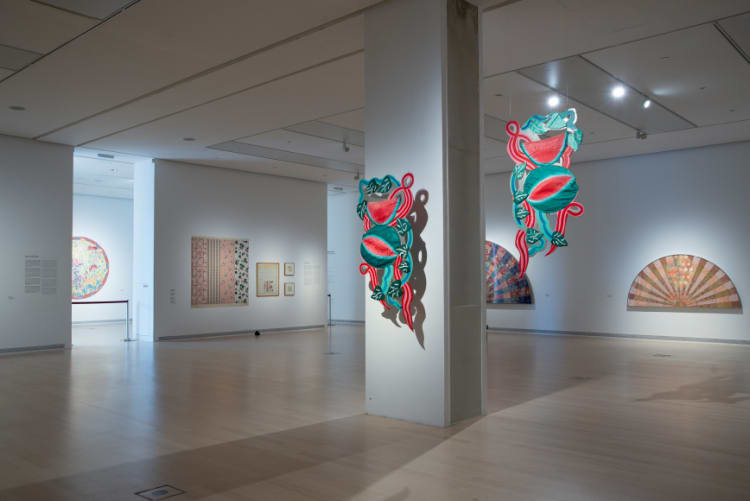 Részlet a Mintázat és dekoráció című kiállításból (fotó: Szabó Zsófia, Ludwig Múzeum)