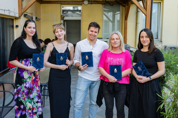 Kocsis Eszter, Csarkó Bettina, Barna Zsombor, Gerle Krisztina és Mátravölgyi Dorottya(fotó: Piti Marcell)