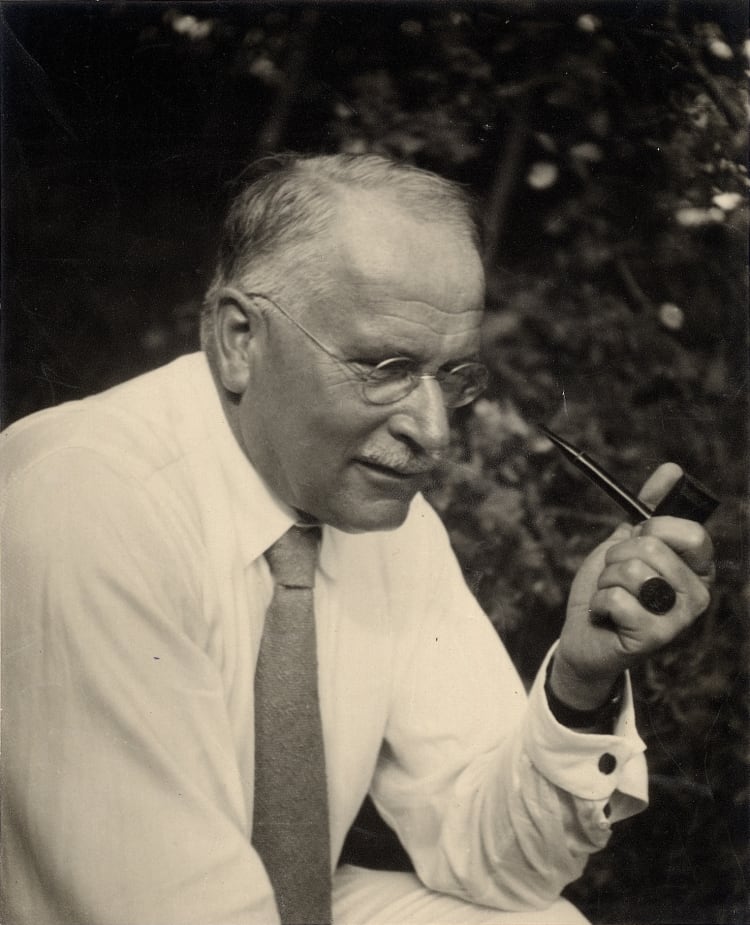 Carl Gustav Jung 1935 körül (forrás: Wikimedia Commons)