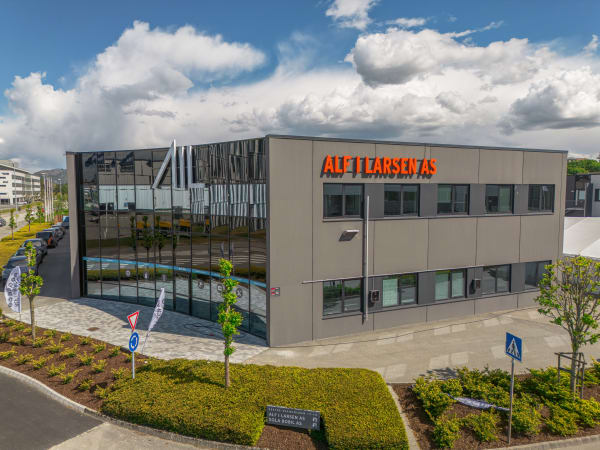 Vi bytter bank - viktig informasjon til våre kunder og samarbeidspartnere