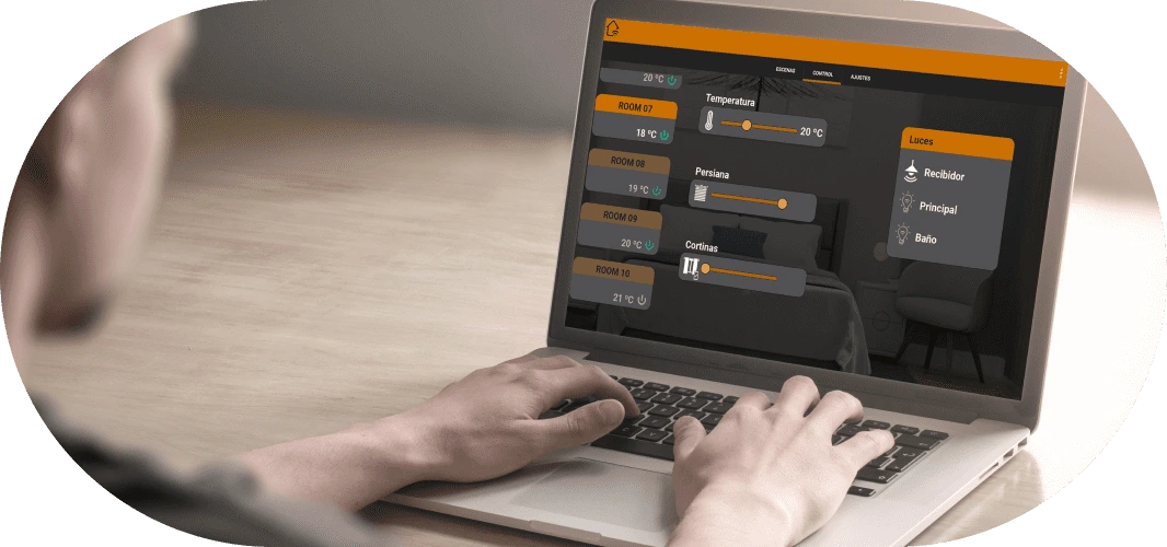 Gestión de climatización desde una interfaz de control en ordenador integrada con sistemas de automatización y gestión de edificios.