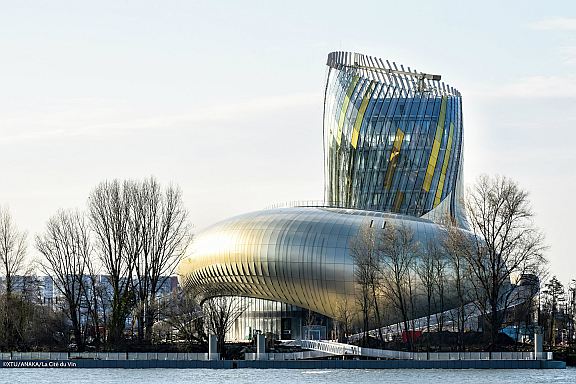 Bordeaux (France): The City of Wine moves into Les Bassins