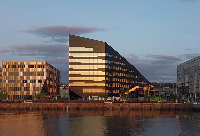 Trondheim (Norway): Carbon-free & energy positive building