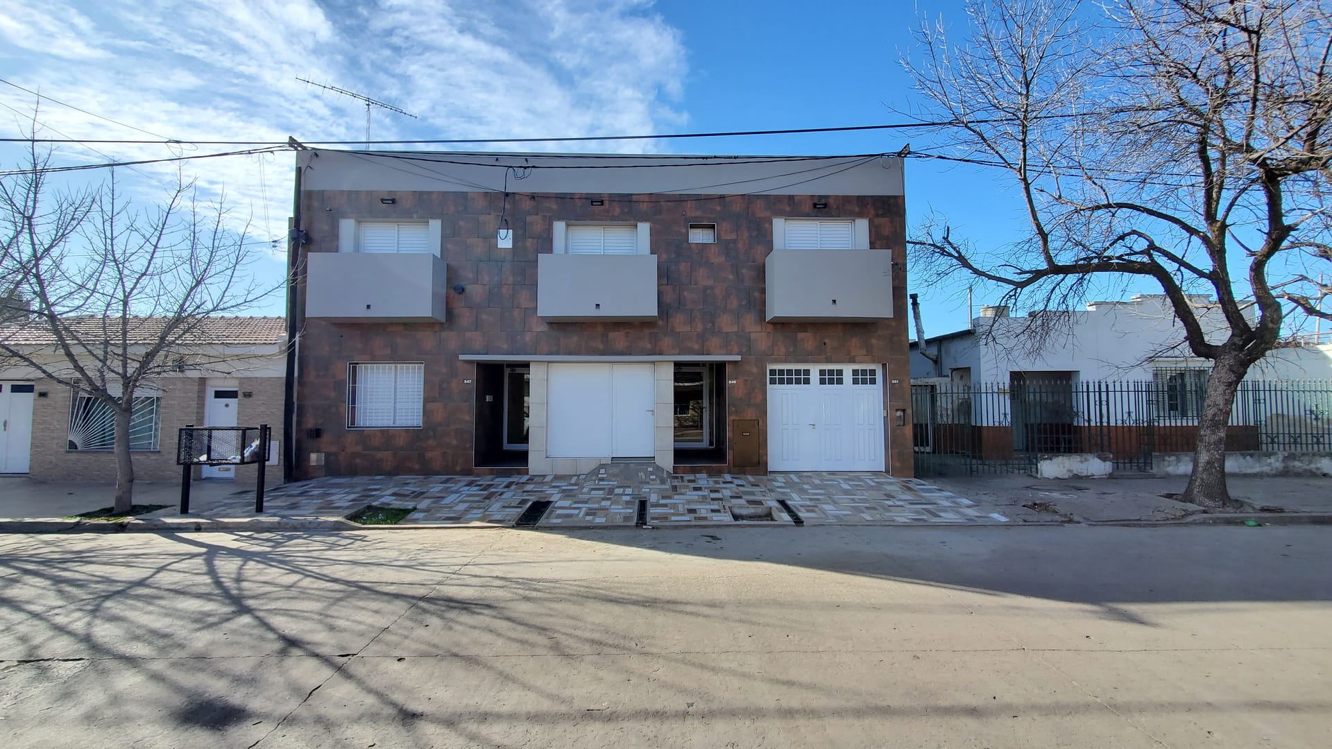 Alquilo departamento 2 dormitorios en Barrio Sarmiento