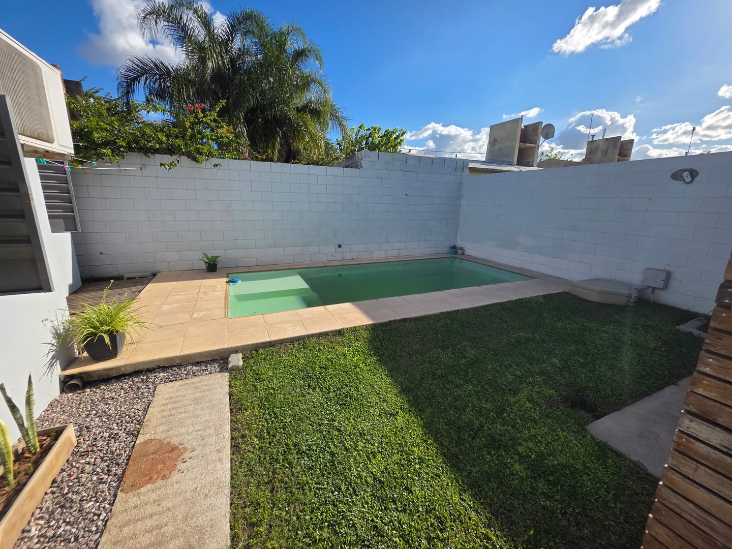 Vendo Casa 2 dormitorios con pileta apta credito
