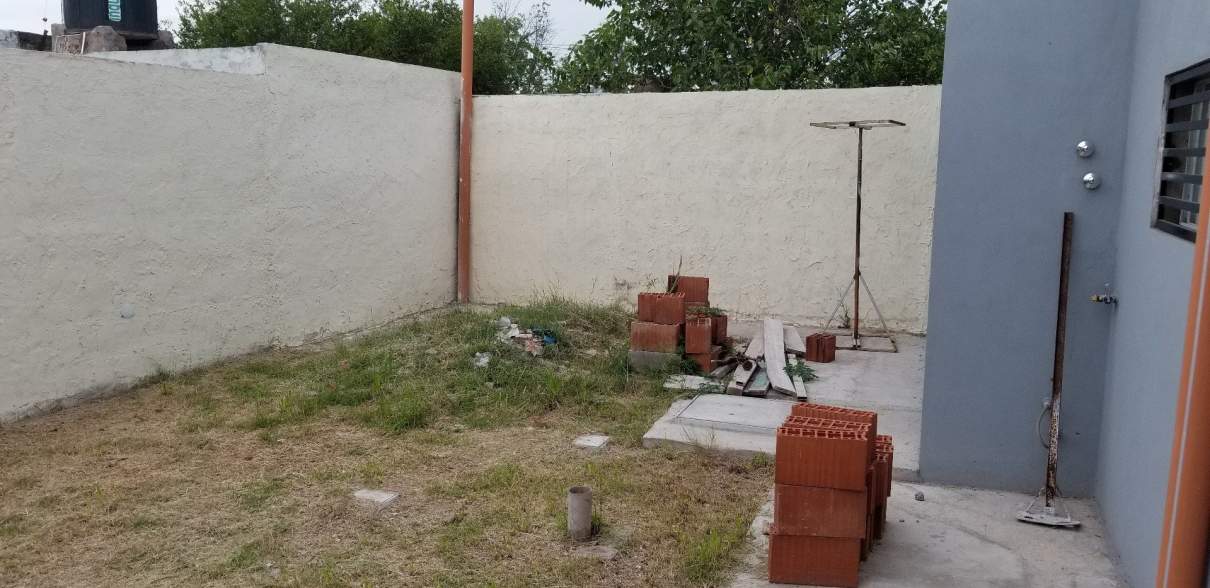 Vendo Casa 2 dormitorios sin cochera mas casa a refaccionar foto 10