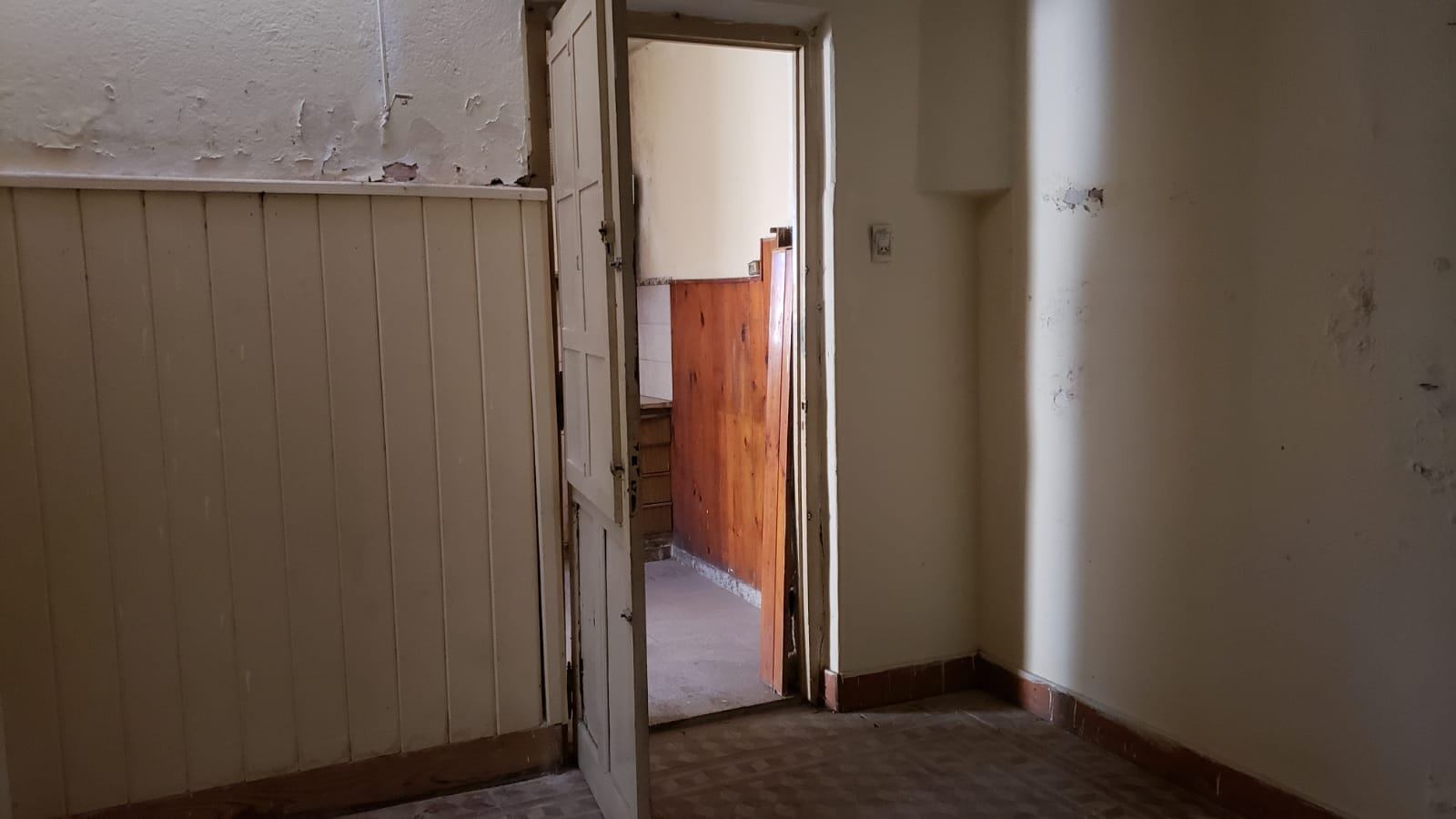 Vendo Casa a refaccionar en inmejorable ubicacion foto 8
