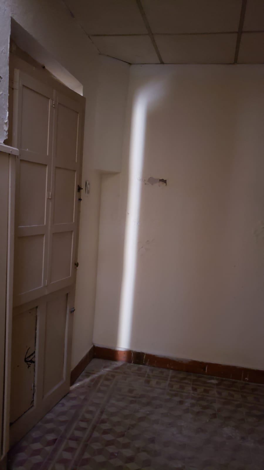 Vendo Casa a refaccionar en inmejorable ubicacion foto 11
