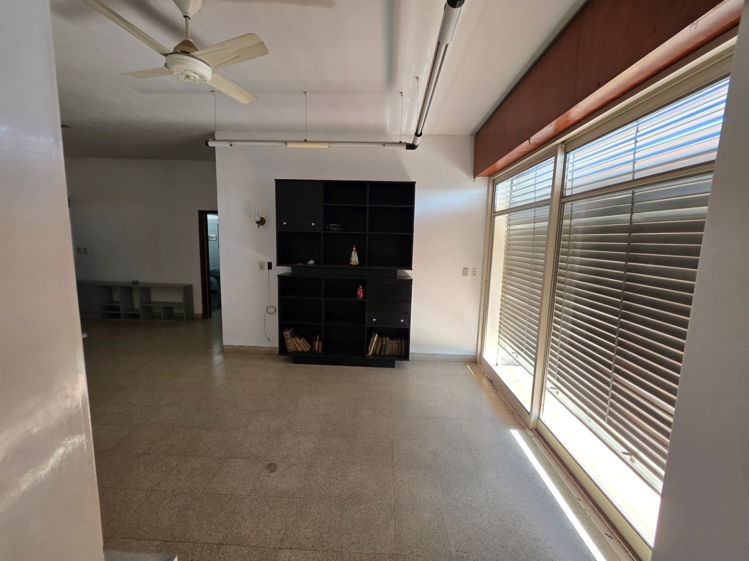 Vendo Casa con Galpón en Barrio Roca foto 12