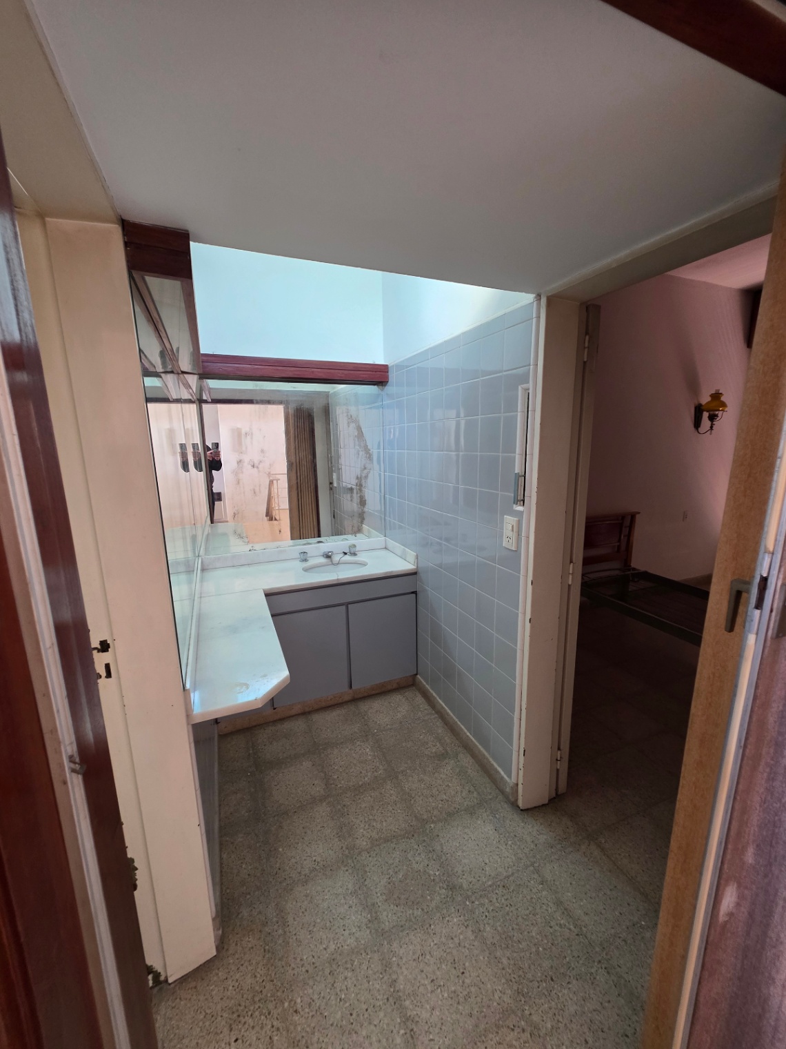 Vendo Casa con Galpón en Barrio Roca foto 13
