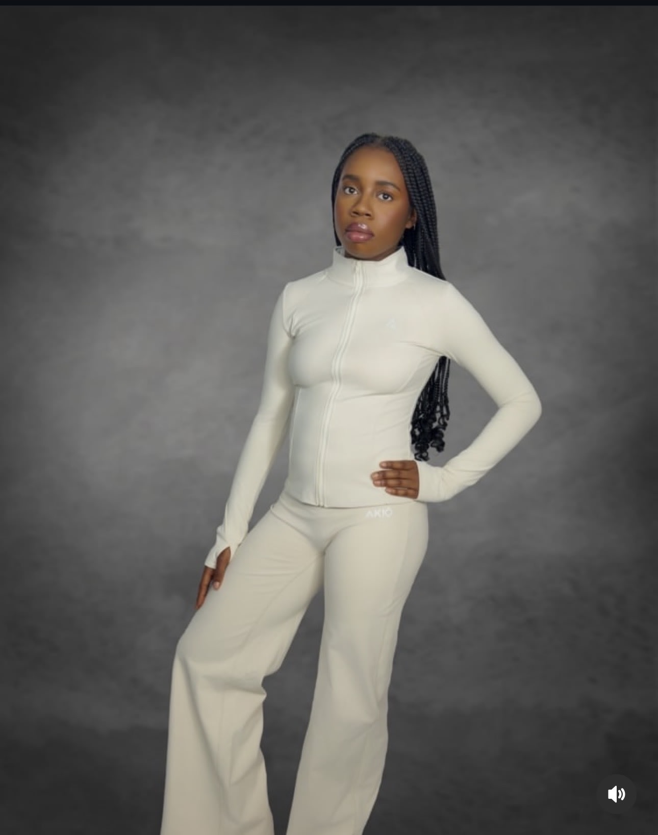 DEMILADE (BEIGE)