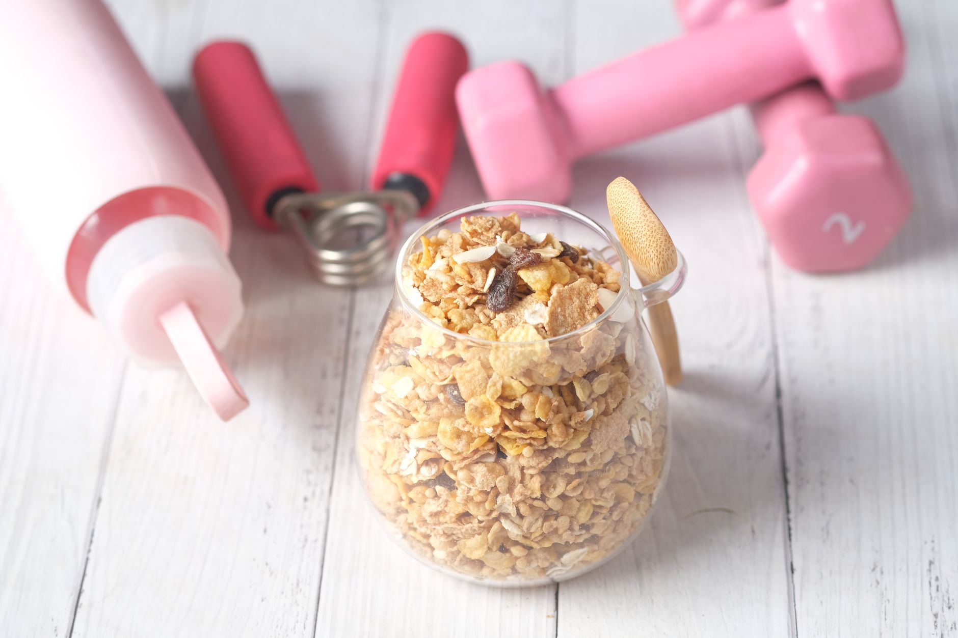 What to eat before and after workouts?