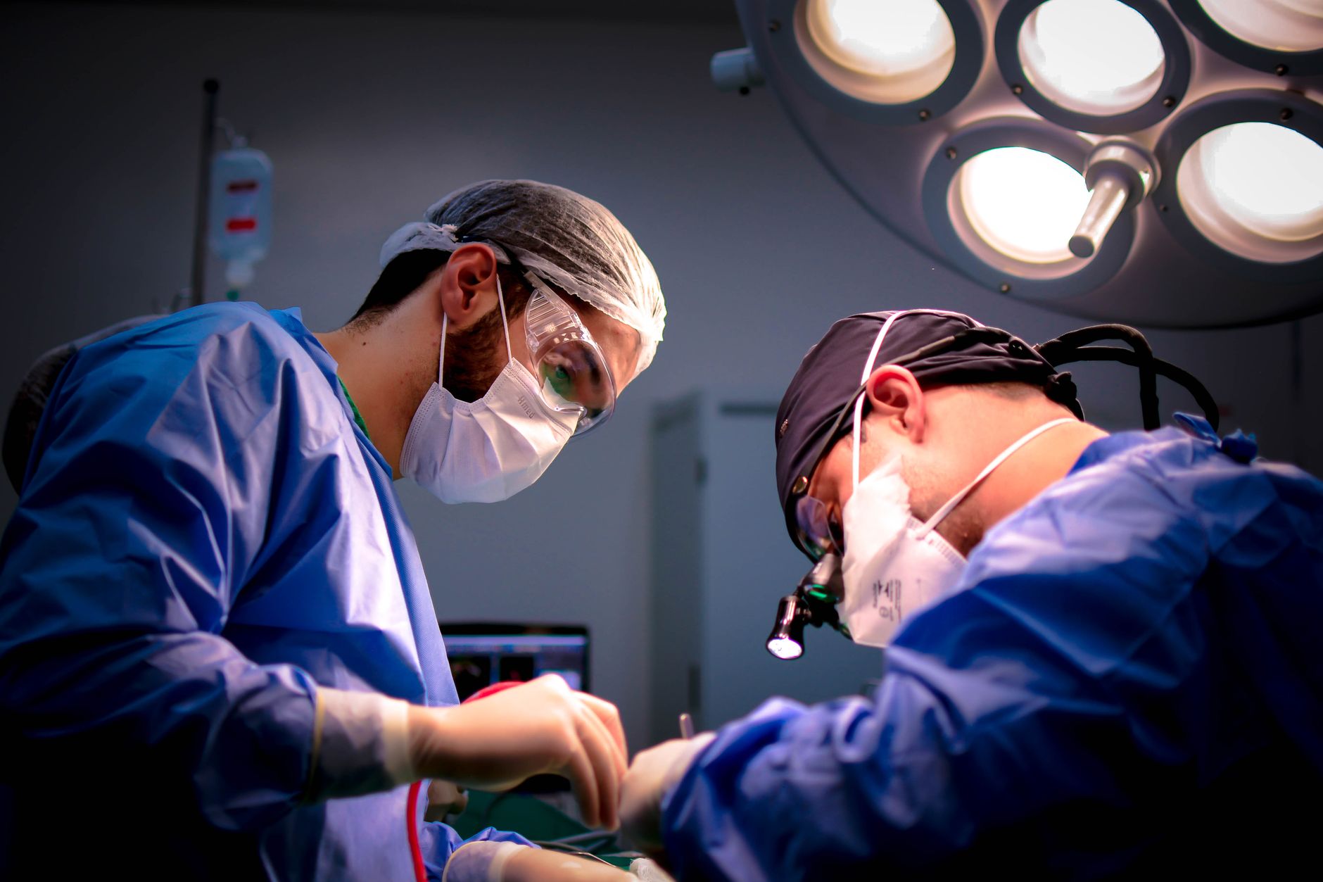 Choosing the Right Vascular Surgeon: Tips and Advice