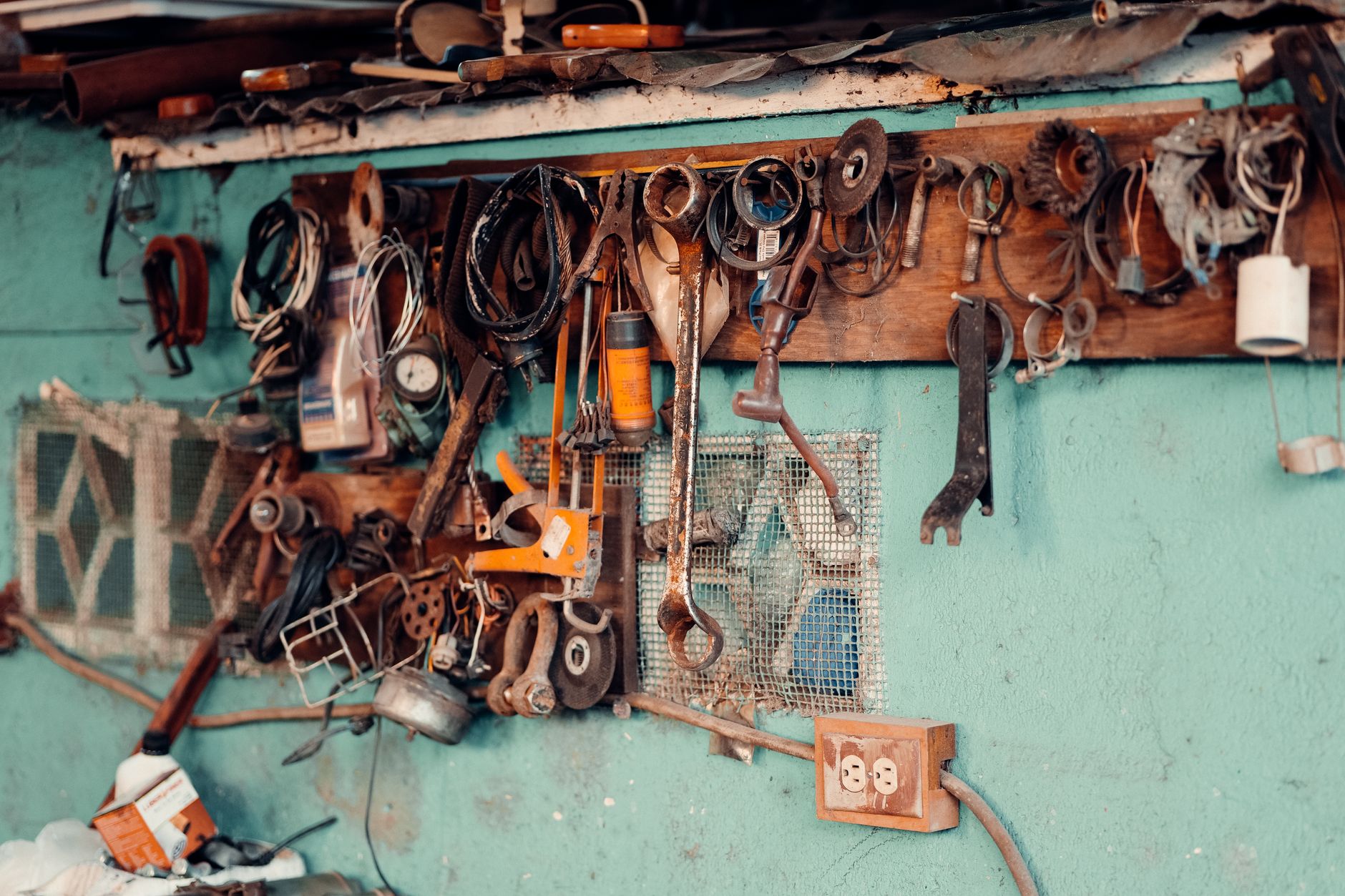 Advantages of an Urgent Plumber at your Home
