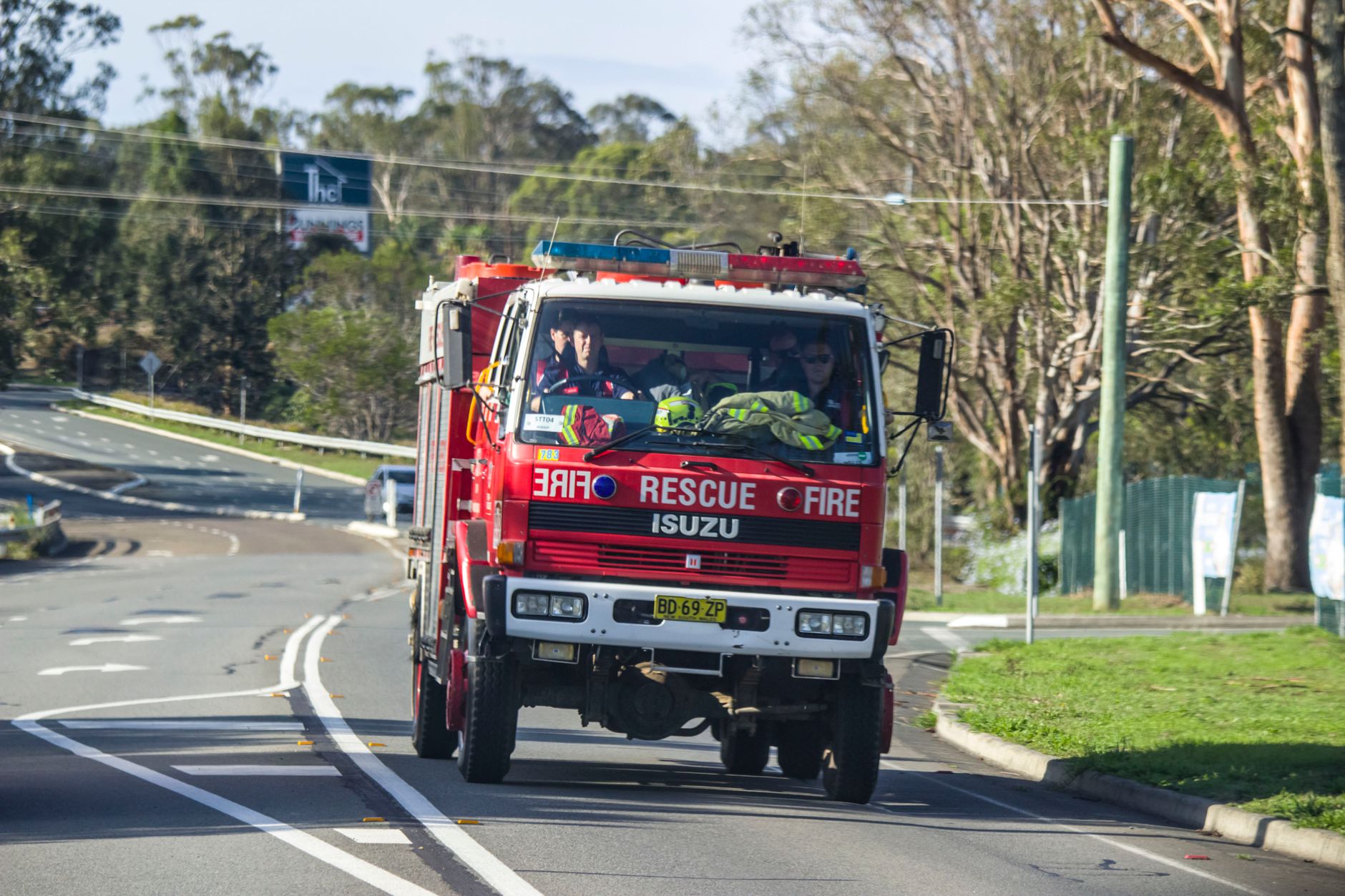 Navigating Roadside Rescues: Unveiling the Art of Towing Near Me