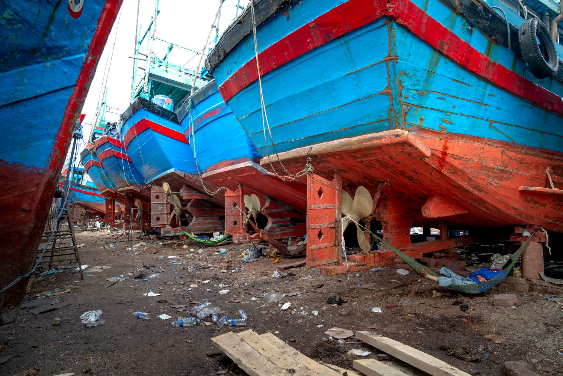 Causes of propeller cavitation and ship propeller repair