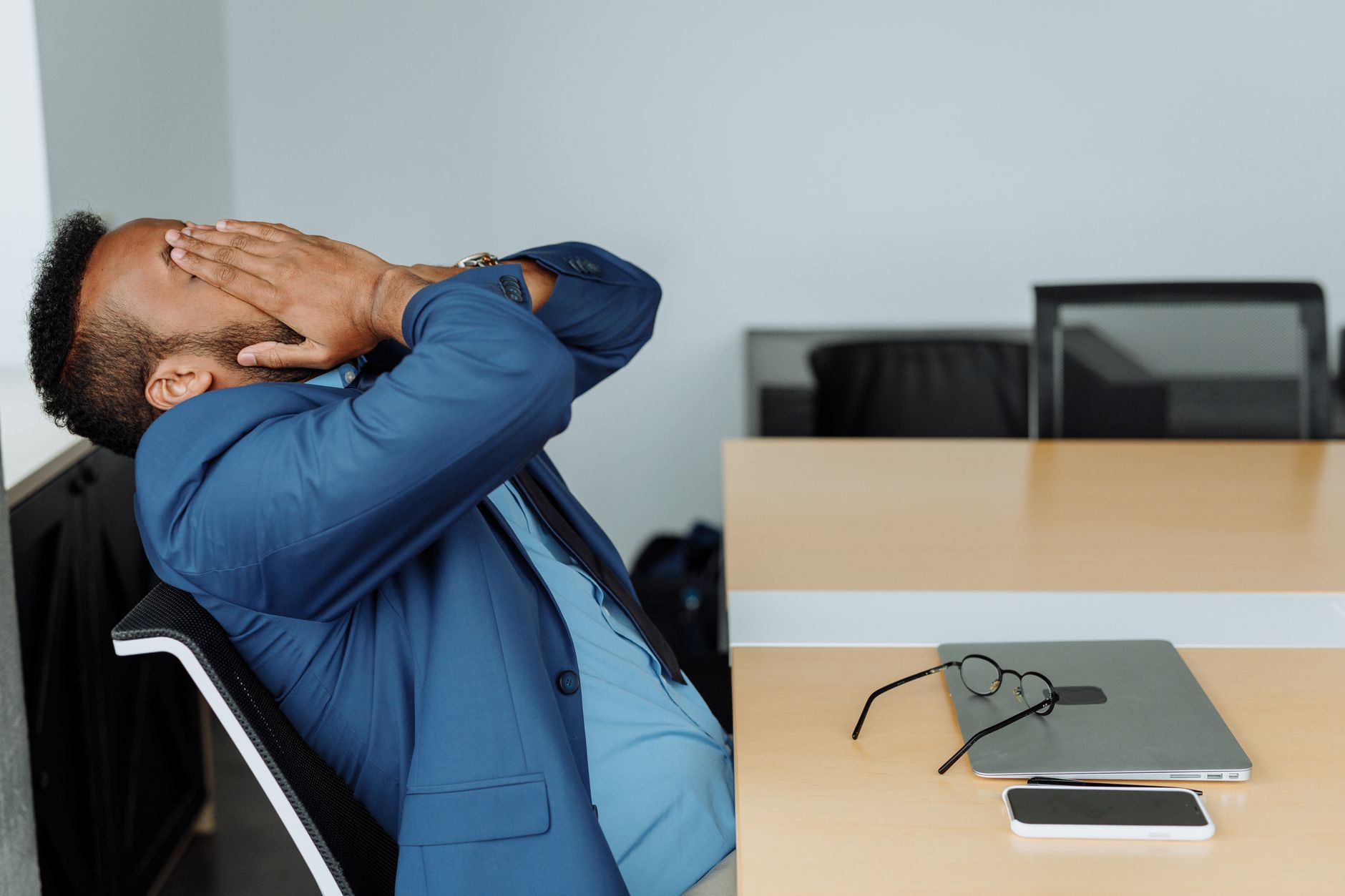 The Effects of a Nonconducive Workplace on the Health Status Of Employees