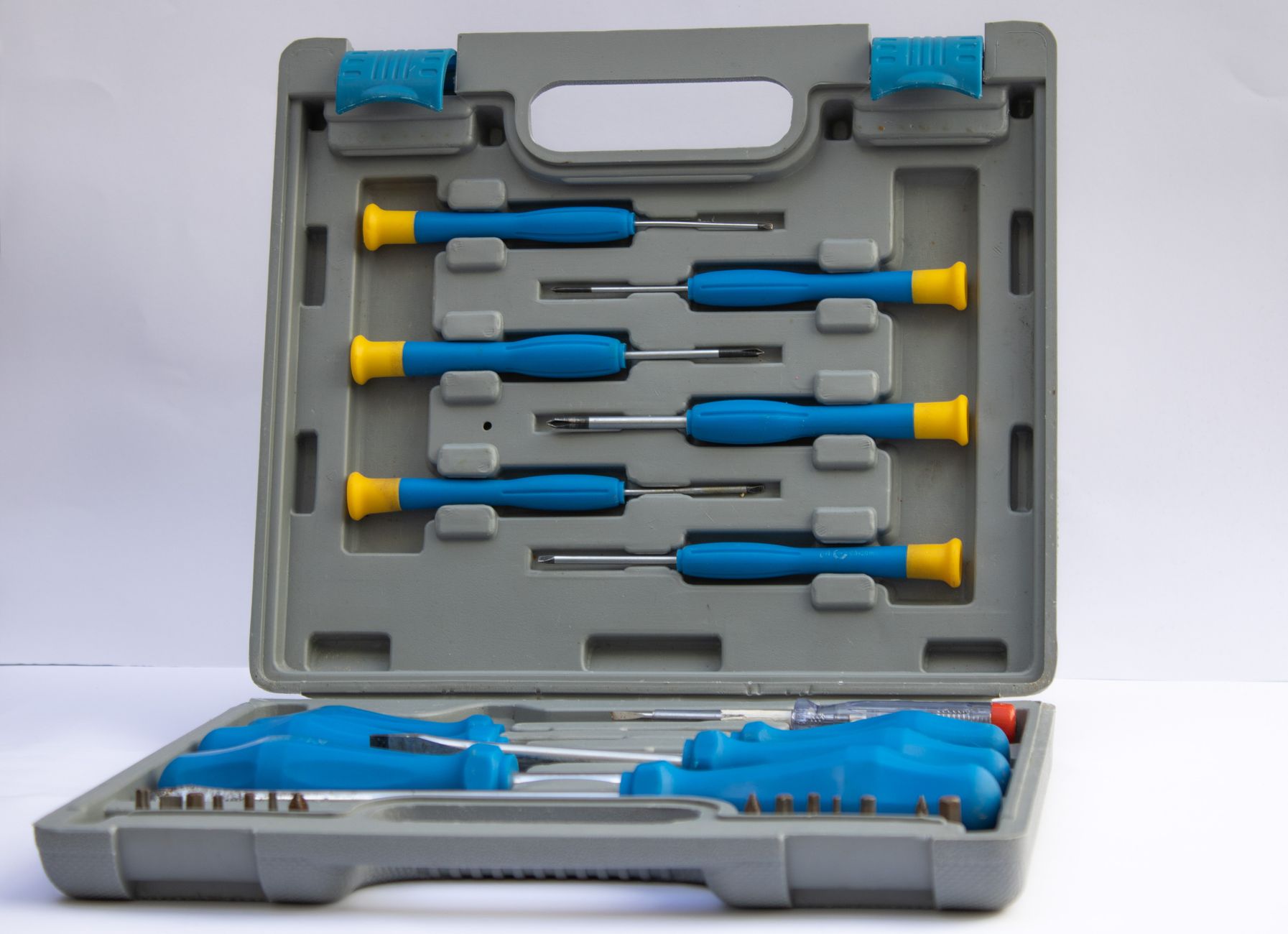 Easy Tips For Using A Workshop Manual For At-Home Car Repairs