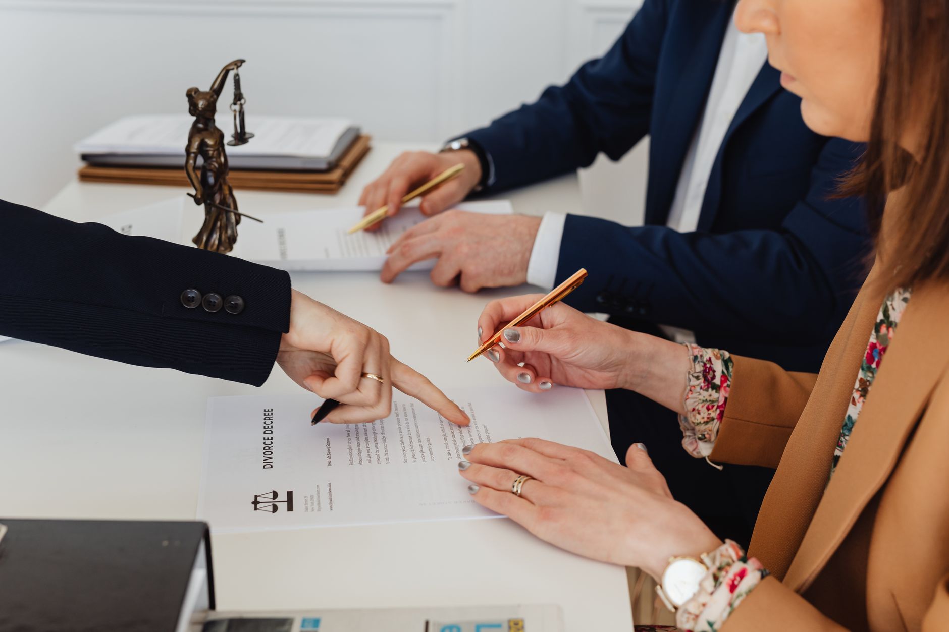 Understanding the Role of Family Lawyers in Legal Disputes