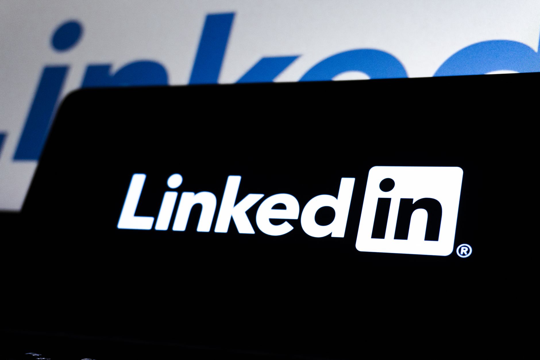 Effective Techniques for Scraping LinkedIn Data with Tools
