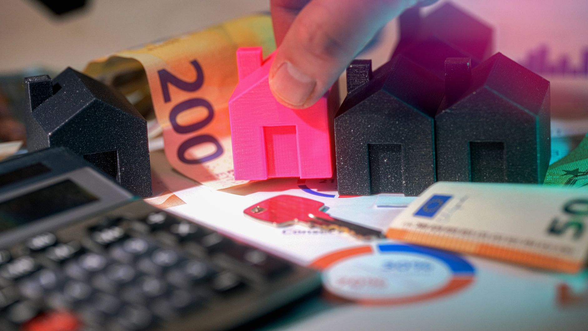 How Does Mortgage Refinance (Refinansiering) Function?
