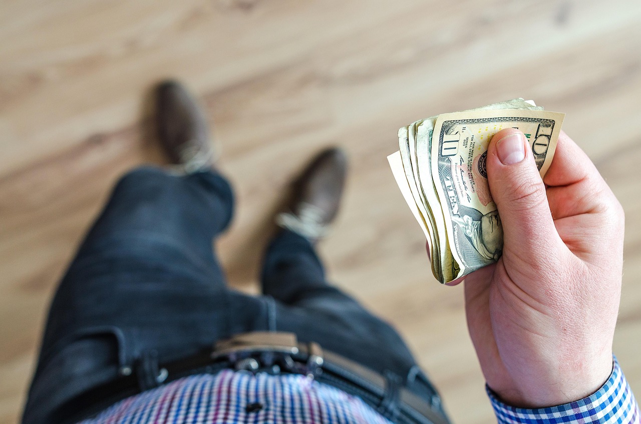 Effective Methods for Money Management on a Tight Budget