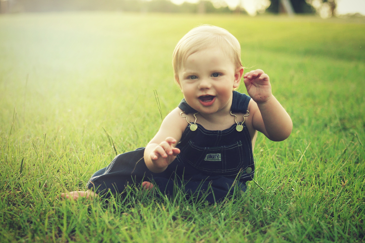 When To Start Weaning Your Baby And What To Feed Them.