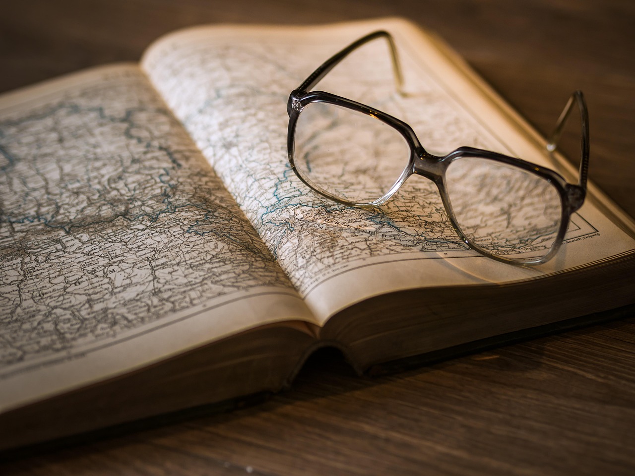 How to Book Travel Reservations in the UK