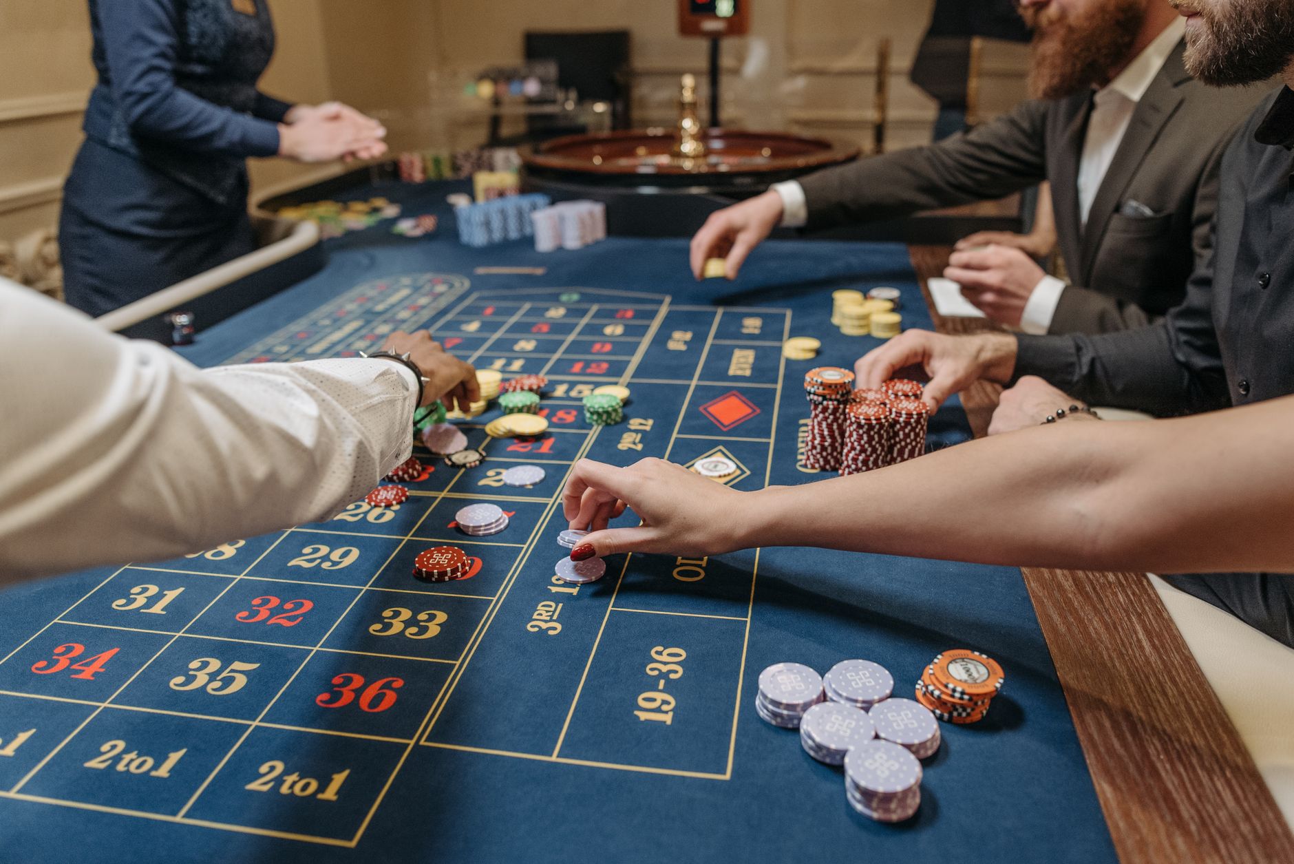 How Different Is Online Gambling To A Real Casino