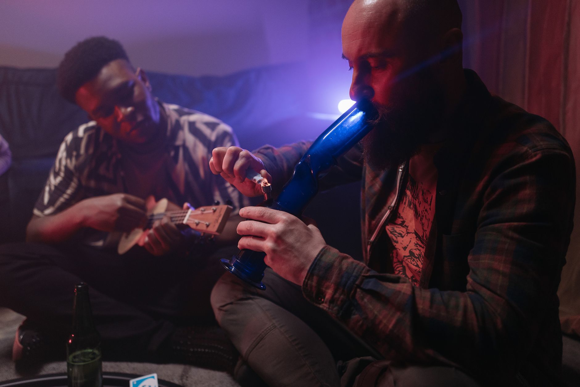 Which bong is more convenient to use