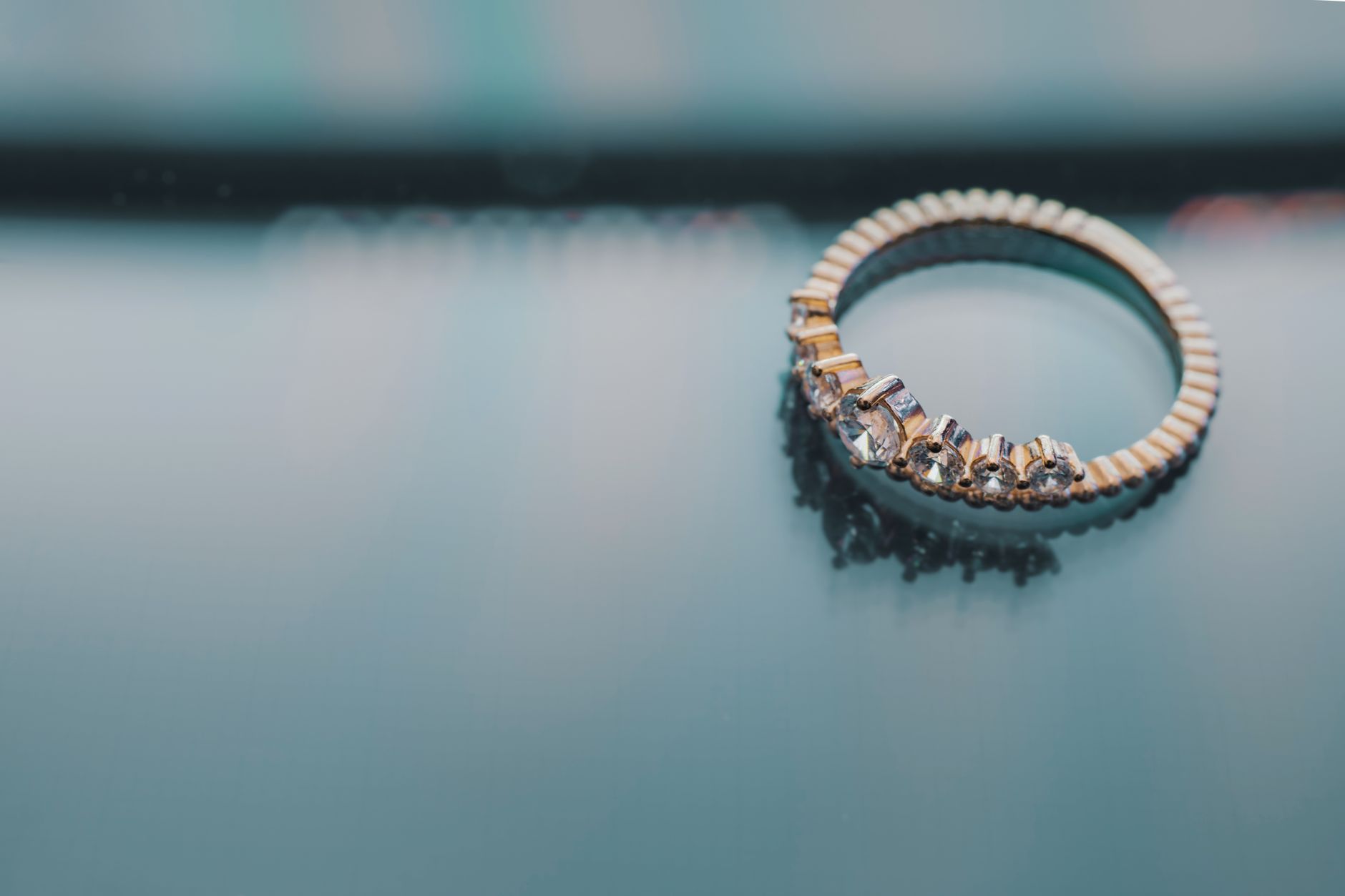 Insuring Your Sparkle: Protecting Your Lab Grown Engagement Ring in London