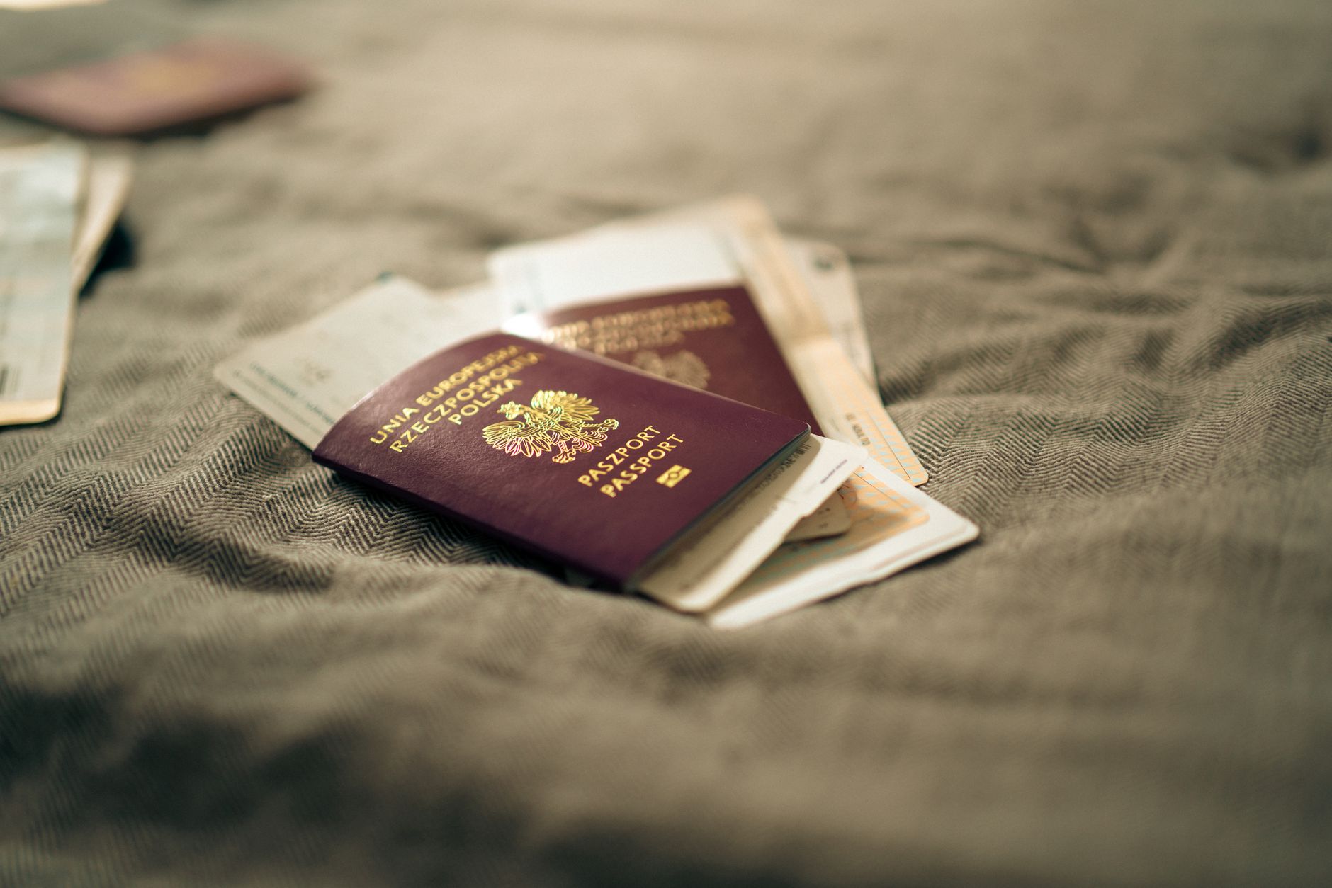 4 Differences between Visas and Stay Permits You Should Know