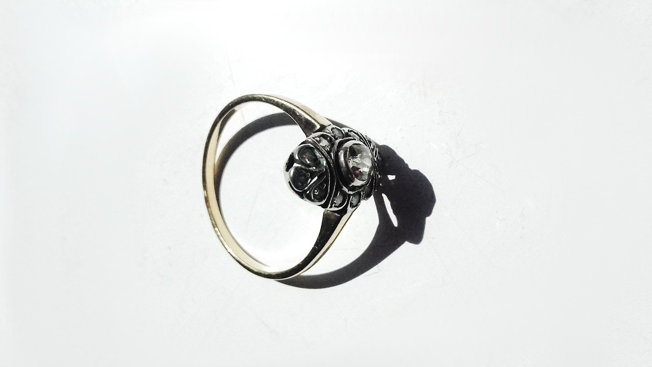 Podcasts on Lab grown diamond engagement rings