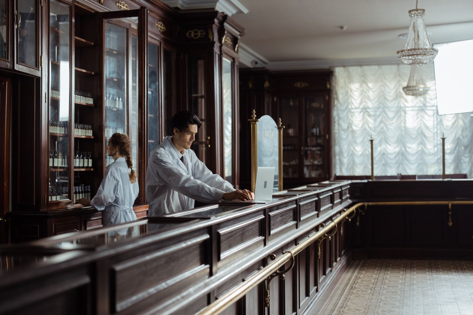 The Vital Role of Pharmacist Experts in Contemporary Healthcare