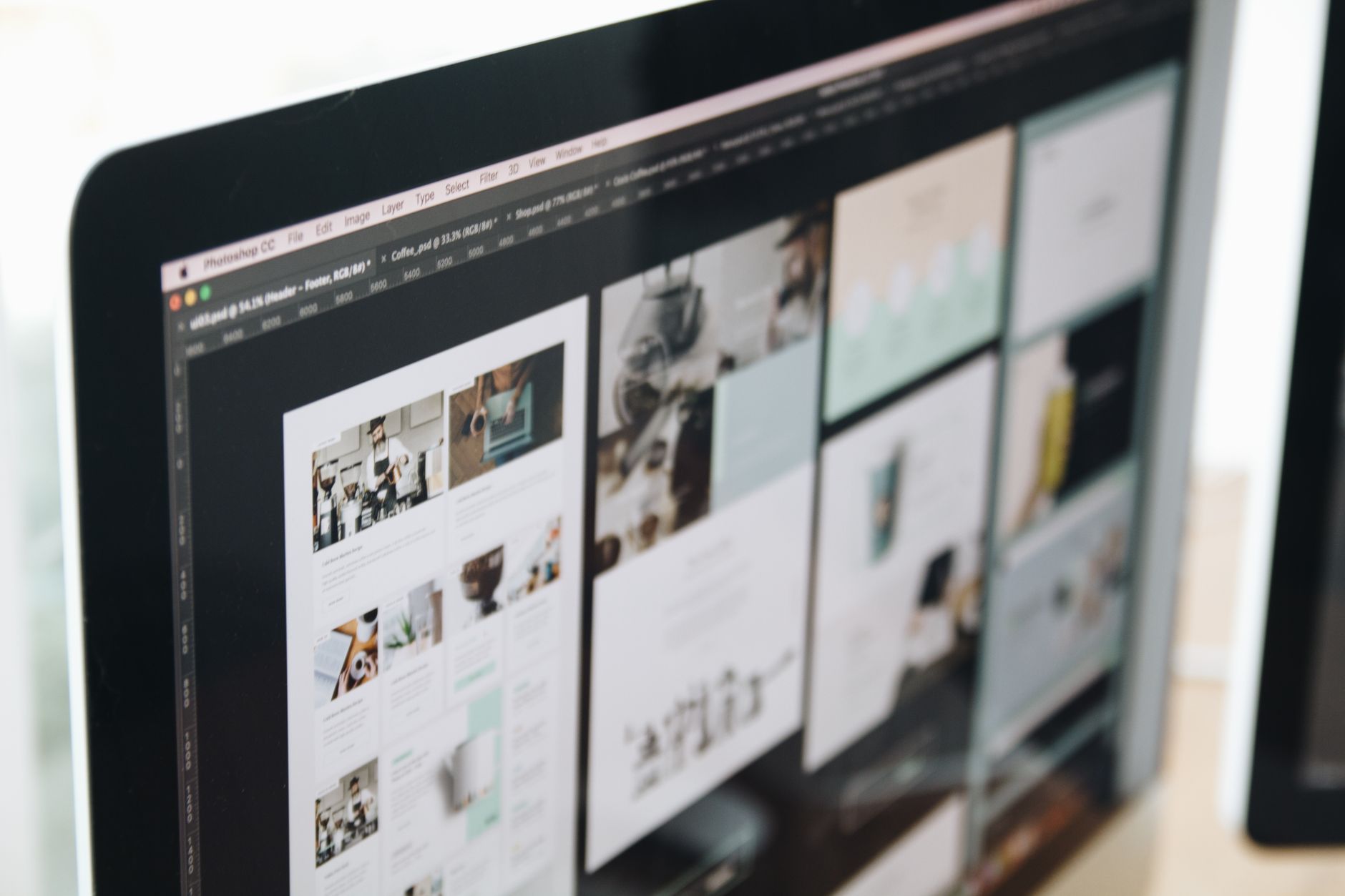 10 Reasons Why You Should Use a Website Builder