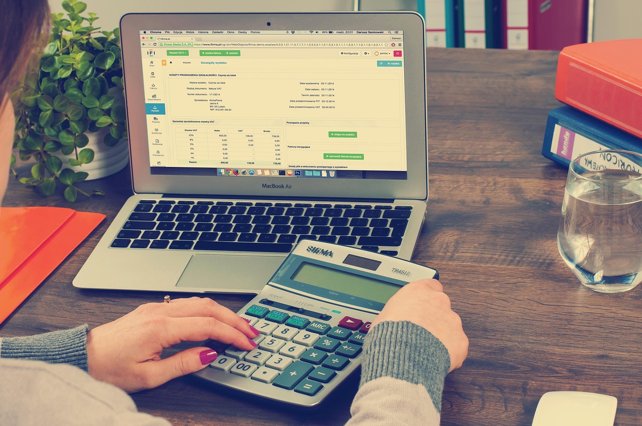 How To Use Payroll Accounting To Stay Compliant With Taxes