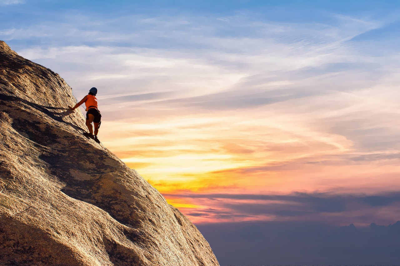 Advisors face marketing challenges