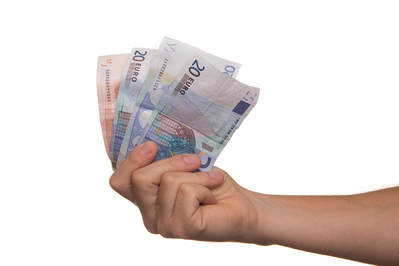What are combined cash ISA accounts?