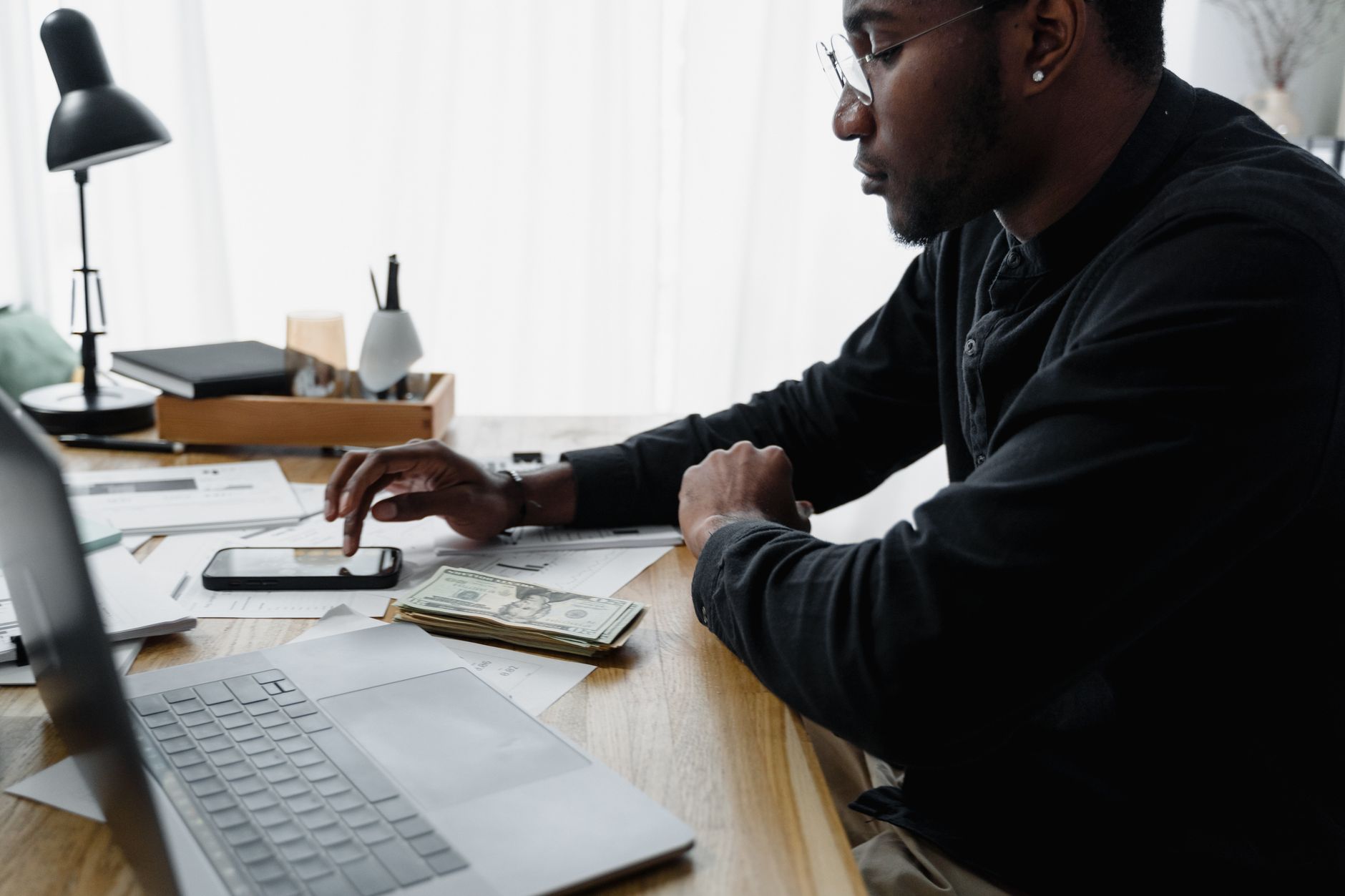 Checking Account For Entrepreneurs: An Overview, How It Works And How To Open One
