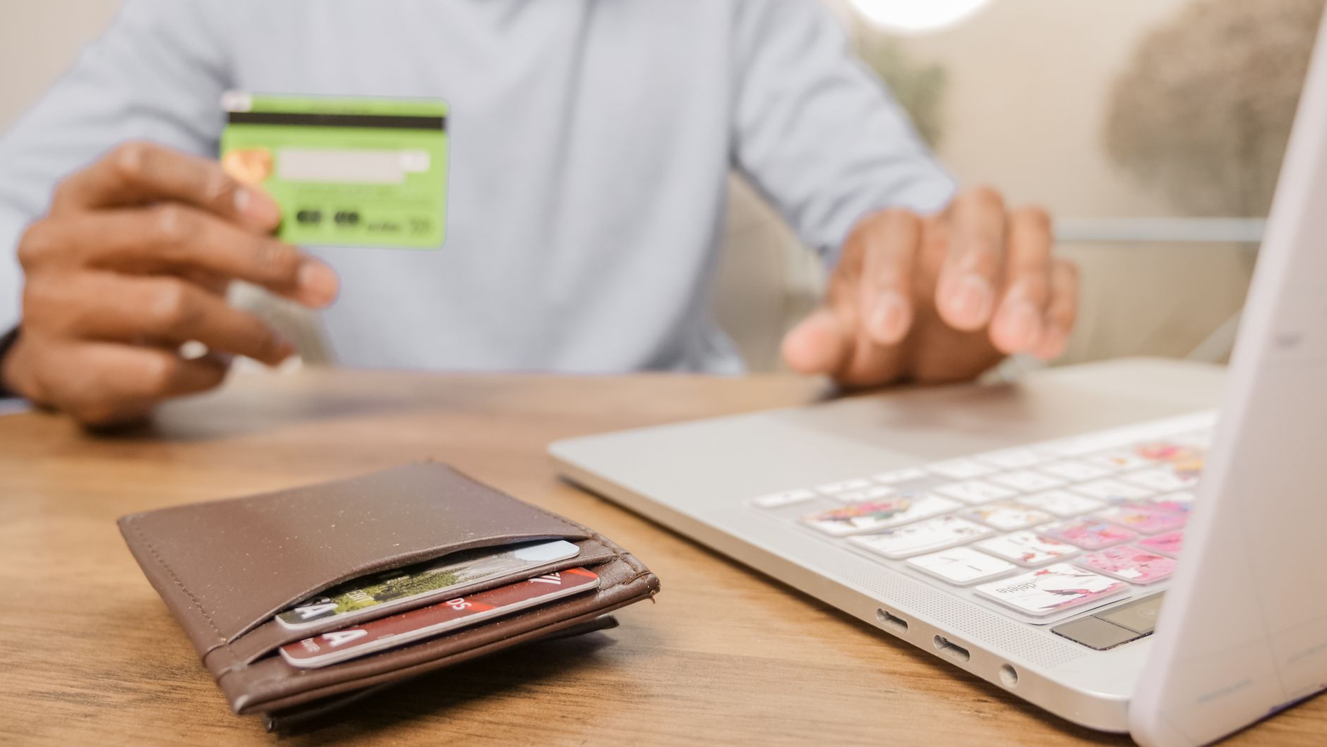 7 Banks Digital Nomads You Should Consider in 2021