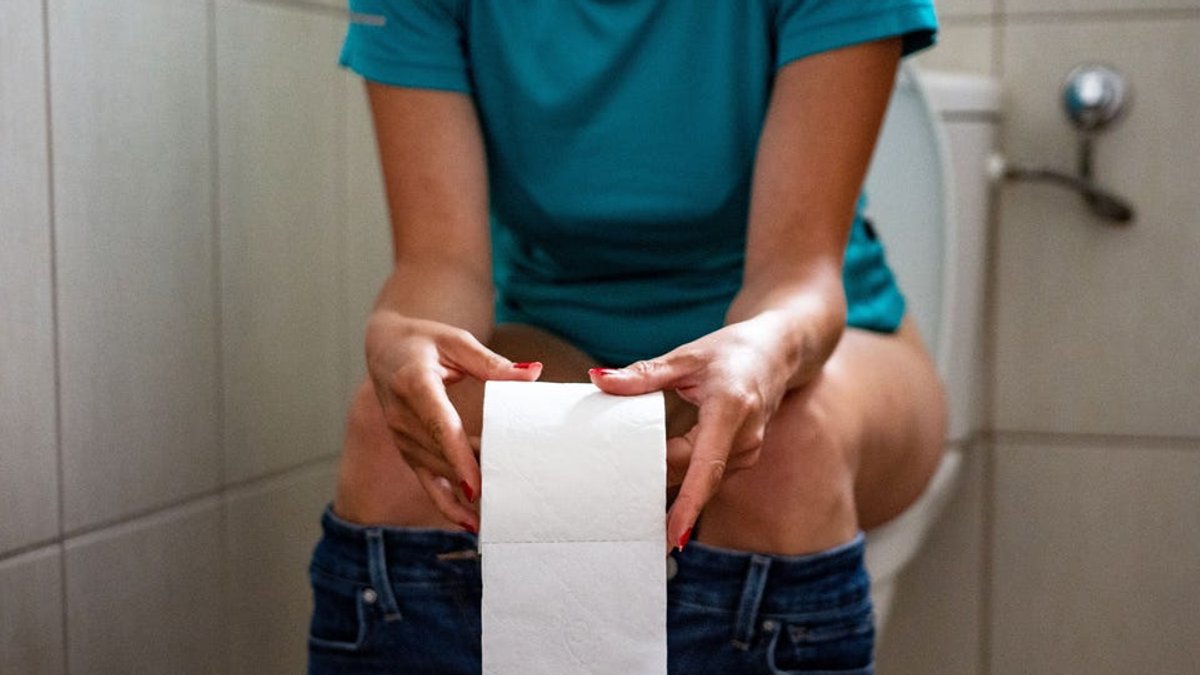 Urine Colors Indicate Various Health Issues - urine colors