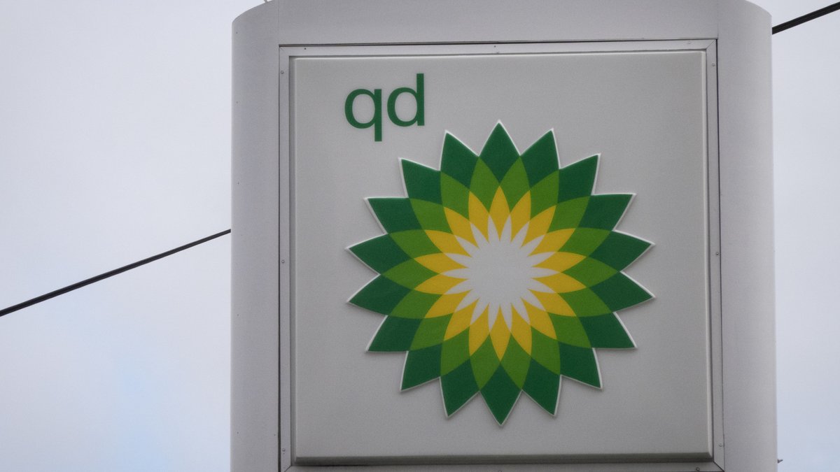 BP sells green unit as profits soar BP sells green unit as profits soar - bp green unit