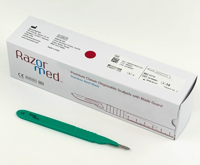 Razormed Skalpell med Håndtak nr. 15 / 10 stk.