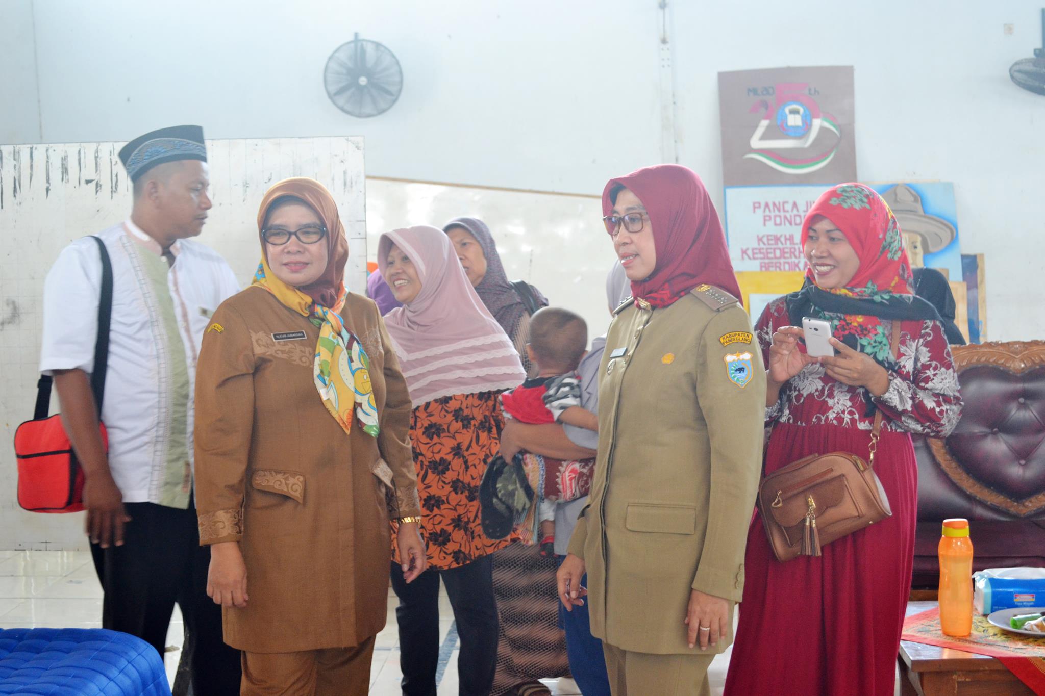 Khitanan Massal dan Pengobatan Gratis dalam Rangka Memperingati 25 Tahun Pondok Pesantren Modern Al-Mizan