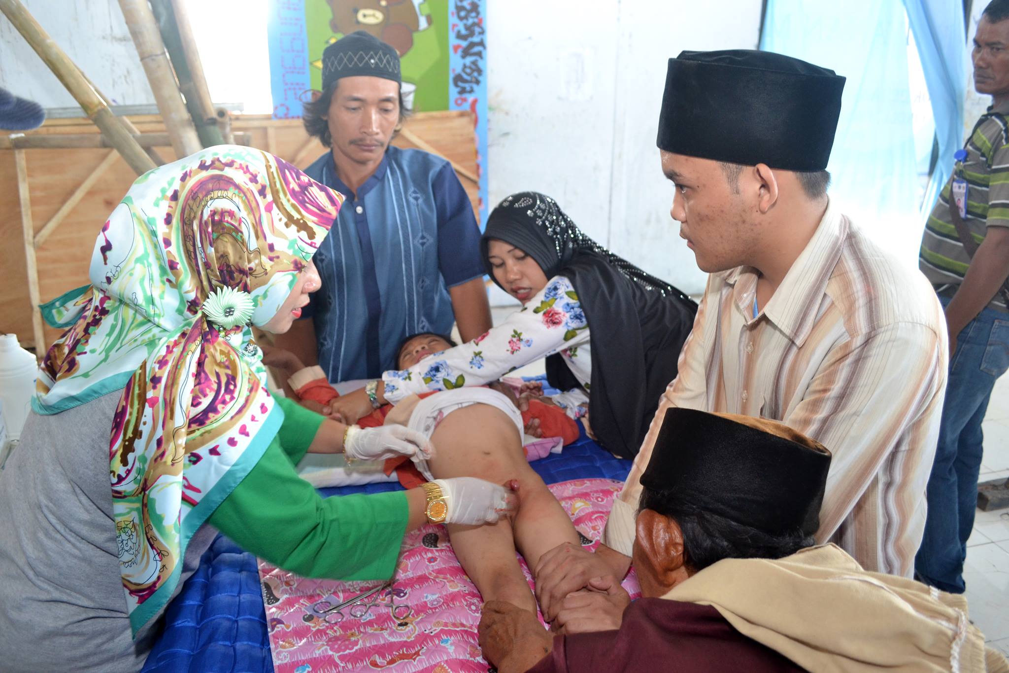 Khitanan Massal dan Pengobatan Gratis dalam Rangka Memperingati 25 Tahun Pondok Pesantren Modern Al-Mizan